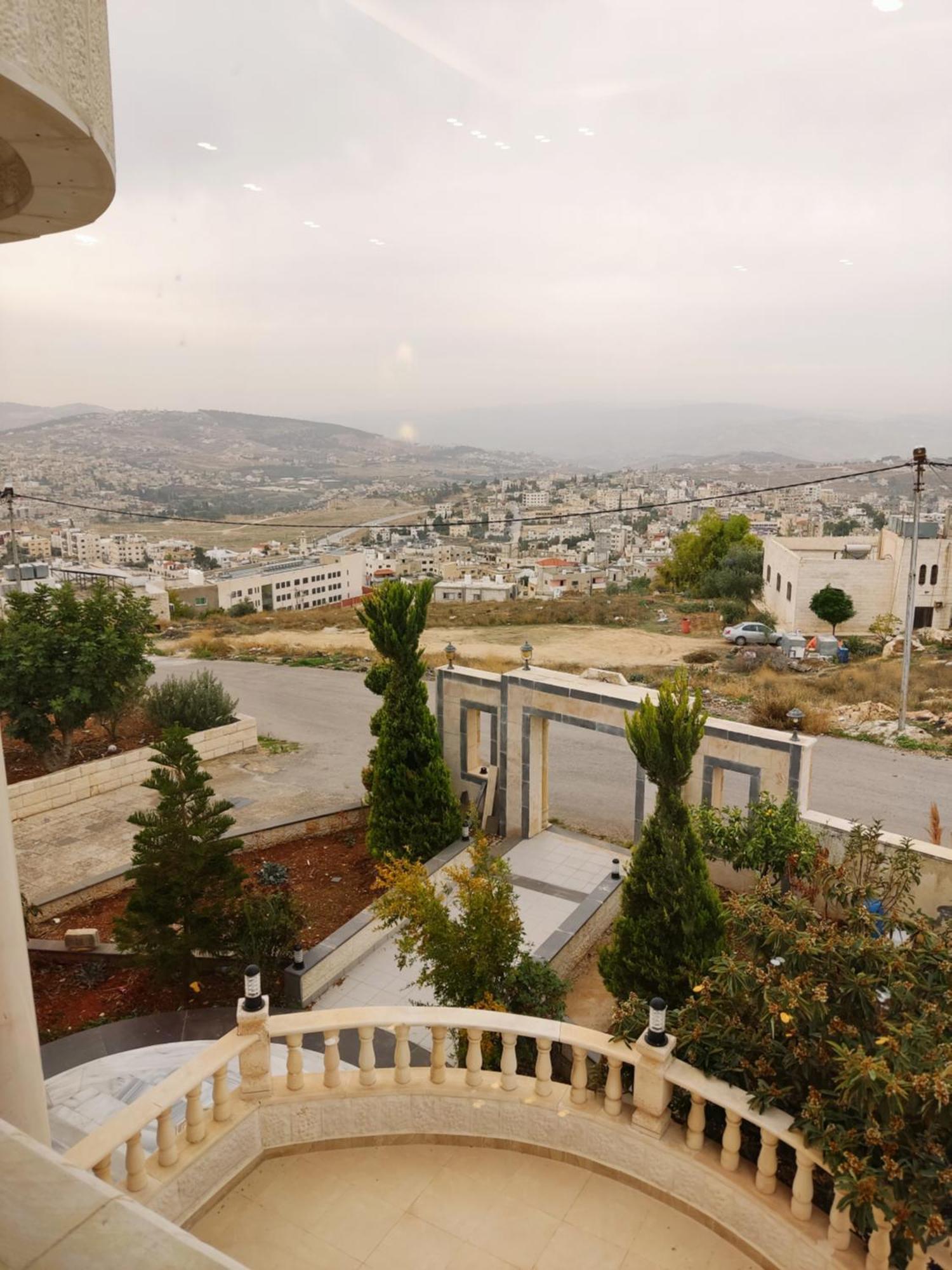 Lotus Housing For Furnished Apartments Jarash Buitenkant foto